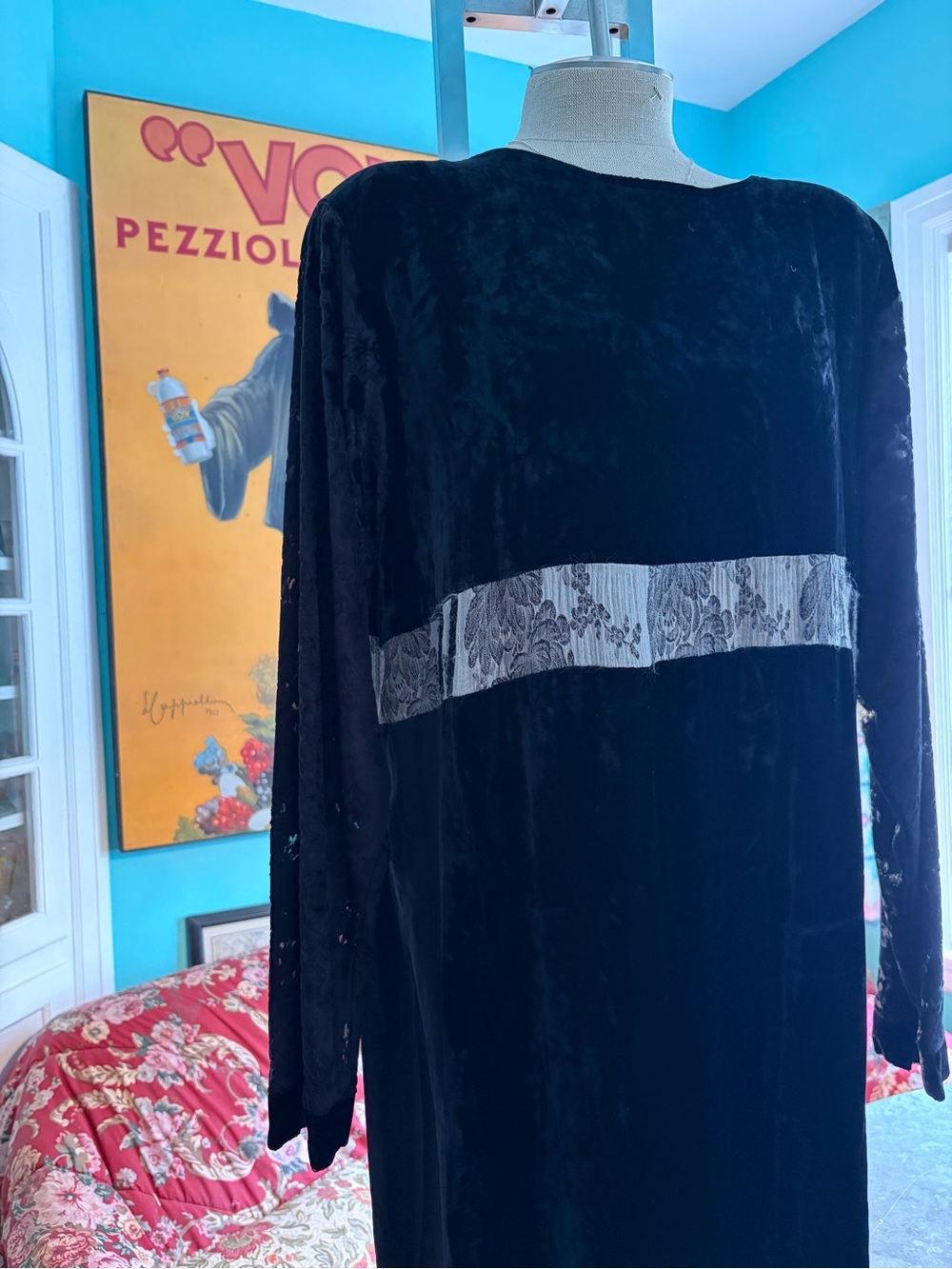Black Velvet Long Sleeve Dress with Lace Waistband. 1920’s reproduction  size 10